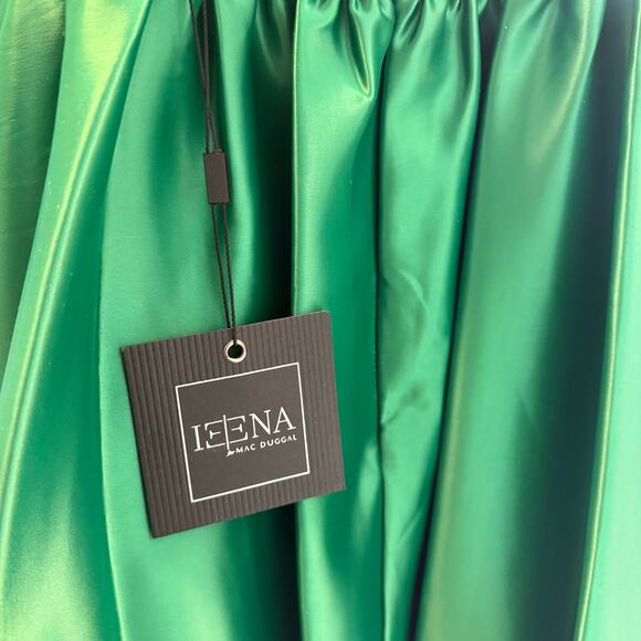 Mac Duggal 49616 Mini Green Christmas Bow Bubble Dress Size 6 NWT - Picture 6 of 9